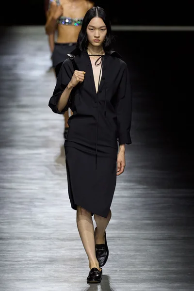 Look 8